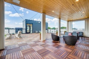 View of the rooftop patio area at City South multifamily apartment complex in Knoxville, TN
